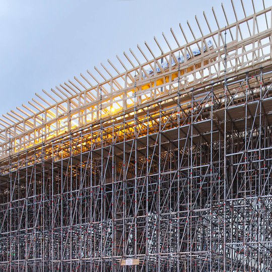 Bölebron byggdes med stålstödställningar